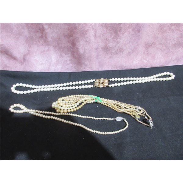 Lot of Assorted Costume Jewellery