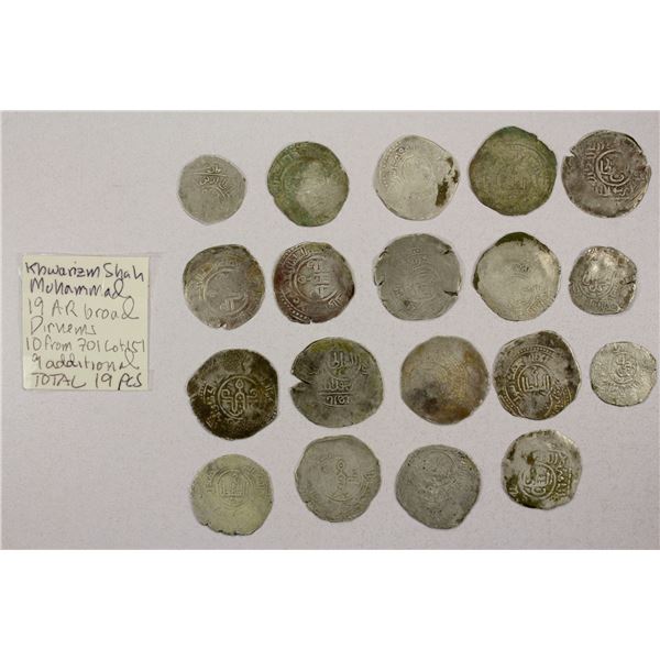EARLY ISLAMIC: KHWARIZMSHAH: Muhammad, 1200-1220, LOT of 19 silver dirhams
