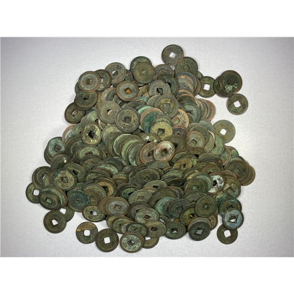 JAPAN: LOT of 440 coins