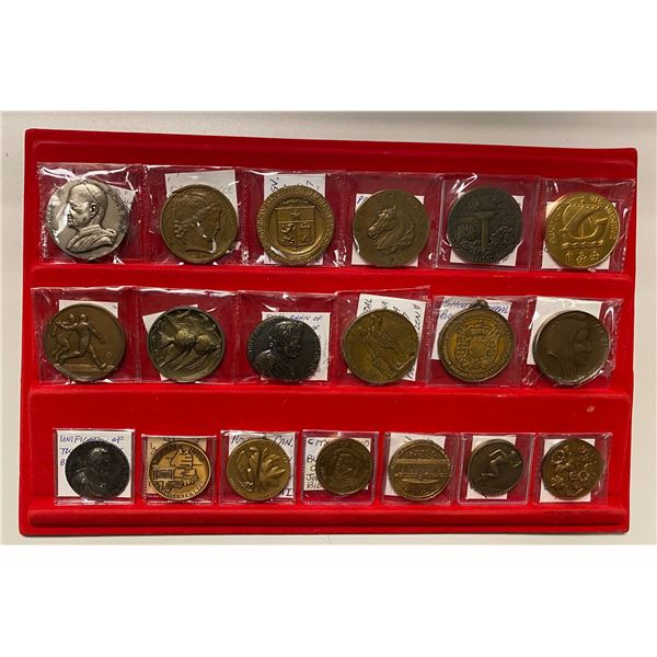 WORLDWIDE: LOT of 24 medals