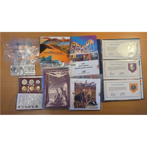 WORLDWIDE: LOT of 110 coins