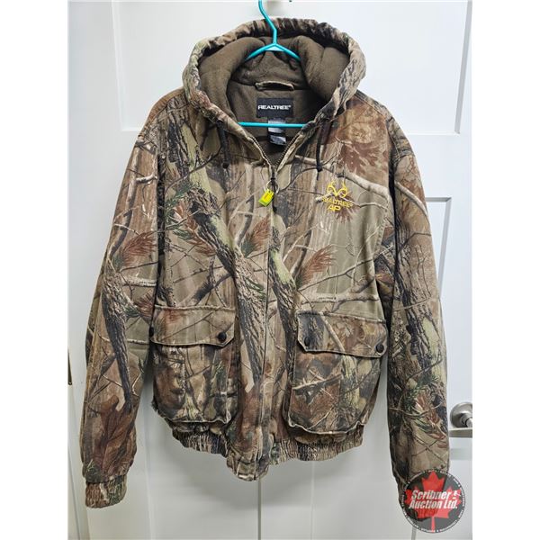 Realtree AP Hooded Camo Hunting Jacket, Men's Size Large (Used)
