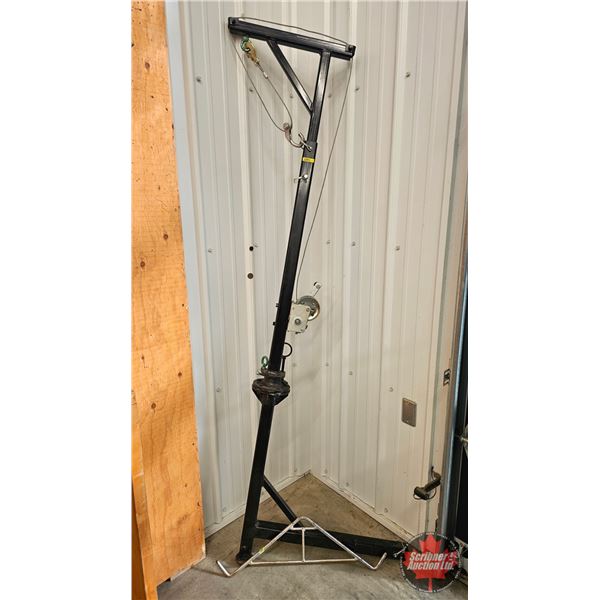 Game Hoist with Hand Winch, Steel Cable & Gambrel (7ft)