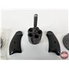 Image 4 : Assorted Gun Parts, Smith & Wesson Belt Buckle & Swift Current Trap Club Medal