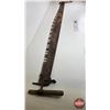 Image 1 : Two-Man Crosscut Saw with Wooden Handles (6ft L)