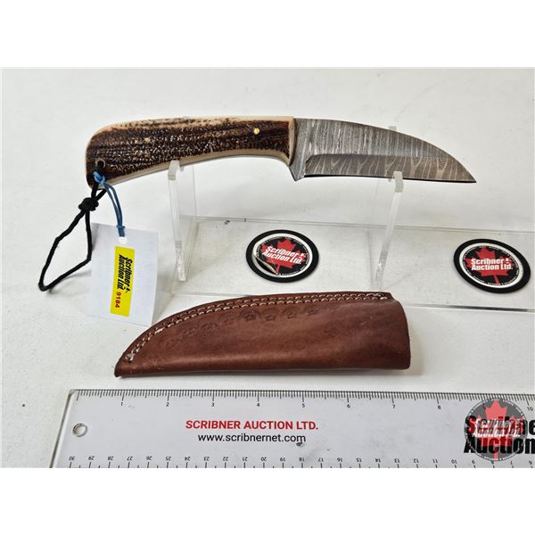 Damascus Pattern Hunting Knife : Textured Handle : c/w Leather Sheath