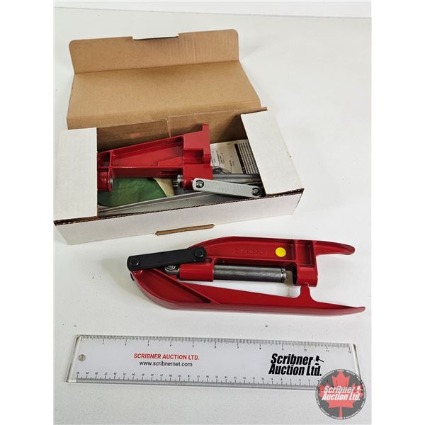 (2) Lee Reloading Presses : Hand Press & Bench Mount