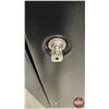 Image 7 : Homak Home Security Gun Cabinet : c/w Key