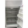 Image 5 : Kenmore Top-Freezer Refrigerator, White, 2-Door, 120V