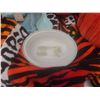 Image 10 : 7 Pumpkin-Shaped Baskets, Royal Doulton Dish, Towels, Gas Hose, Spoon