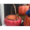 Image 9 : 7 Pumpkin-Shaped Baskets, Royal Doulton Dish, Towels, Gas Hose, Spoon