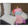 Image 1 : Children's Bedding Bundle With Unicorn Plush, Pillows and Throw