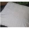 Image 9 : Home Decor Lot: Wreath, 12 Pyramid Crackers, Pillow, Chafing Dish, Aquatico, Lights