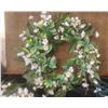 Image 6 : 2 Floral Wreaths with White Flowers and String of White Outdoor Lights
