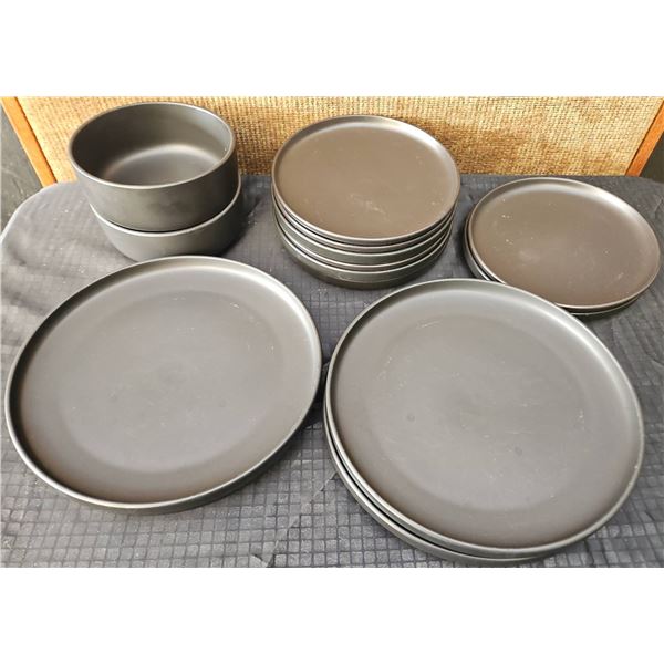 Melo Essentials Matte Black Stoneware Dinnerware Set, 12 Pieces