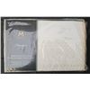 Image 5 : Bedroom Linens: Duvet Cover, Pillow Shams, Comforter and More
