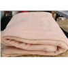 Image 7 : Bedroom Linens: Duvet Cover, Pillow Shams, Comforter and More