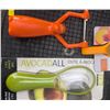 Image 6 : Kitchen Tools and Novelty Wine Accessories