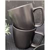 Image 7 : Lot: Kitchenware and 6 White Candle Holders