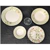 Image 1 : Bowring Porcelain Dinnerware Set, Floral Pattern, 20 Pieces