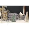 Image 1 : Lot Home Decor: Cushions, Vases, Figurines, Jewelry Stand