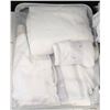 Image 8 : White Feather Lamps, Throw Blanket, Decorative Pillows, Towels, More