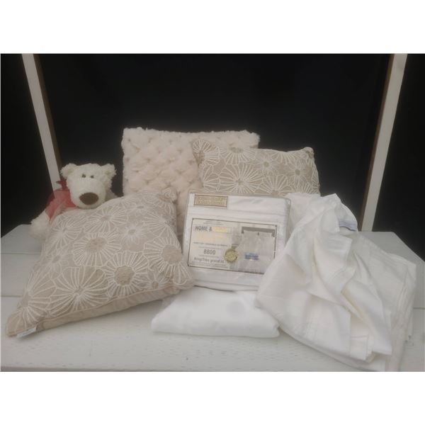 Home & Hotel King Sheet Set, Artistic Accents Pillows, MilliHome Pillow, Gund Bear
