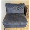 Image 2 : ONSITE: ASHLEY LAVERNETT SECTIONAL ARMLESS CHAIR