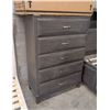 Image 2 : ONSITE: ASHLEY GREY CAITBROOK 5 DRAWER CHEST