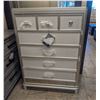 Image 1 : ONSITE: ASHLEY SILVER CORALAYNE 5-DRAWER CHEST