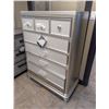 Image 2 : ONSITE: ASHLEY SILVER CORALAYNE 5-DRAWER CHEST