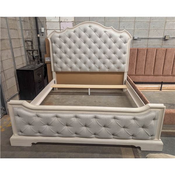 ONSITE:ASHLEY ARLENDYNE KING UPHOLSTERED PANEL BED