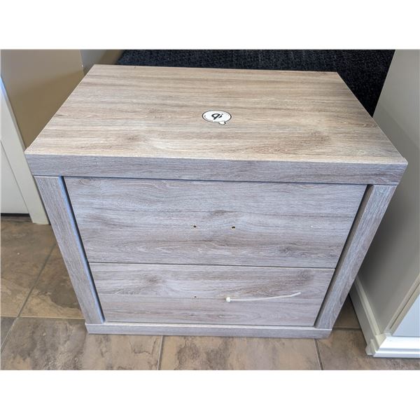 ONSITE: ASHLEY 2 TONE VESSALLI 2-DRAWER NIGHTSTAND