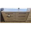 Image 1 : ONSITE: ASHLEY HASBRICK 6-DRAWER DRESSER W/ MIRROR