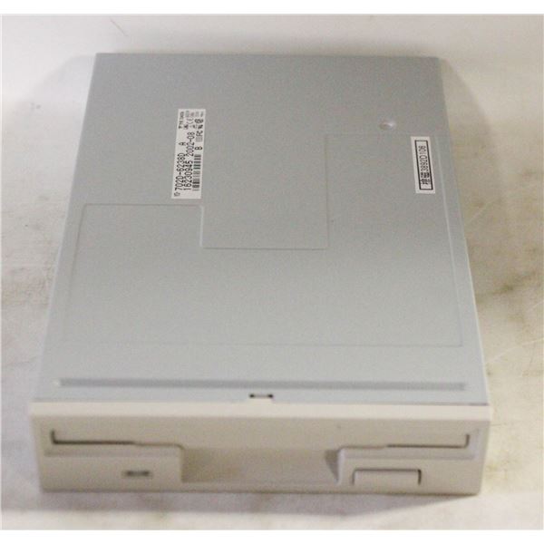 YE DATA 702D-6238D FLOPPY DISK DRIVE NEW