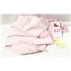 Image 1 : NEW WITH TAGS HUDSONS BAY PINK SCARF
