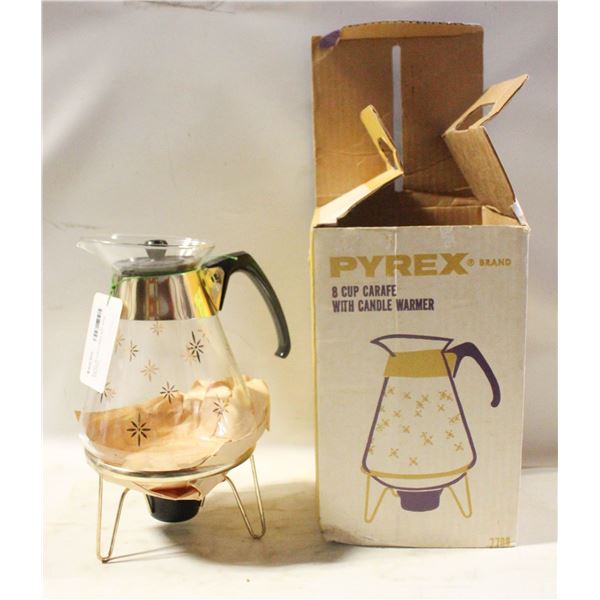 PYREX 6 CUP CARAFE IN BOX.
