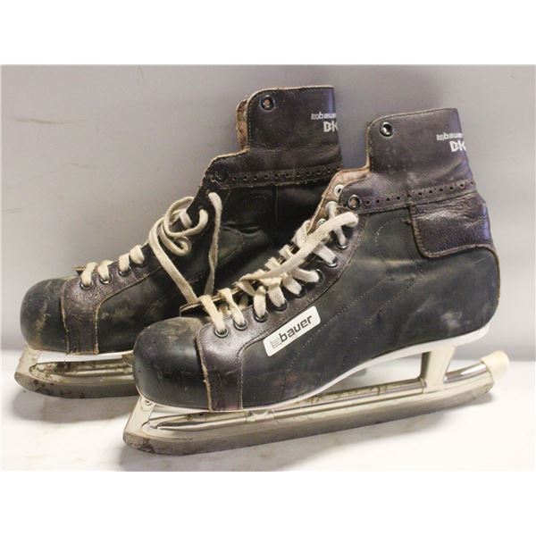 VINTAGE BAUER NHL "BIG CHIEF" ICE SKATES- SIZE 1