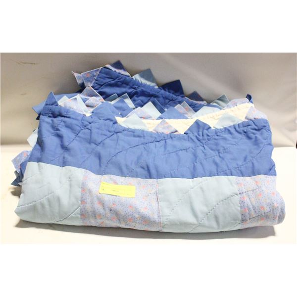 VINTAGE HANDMADE GRANDMA QUILT