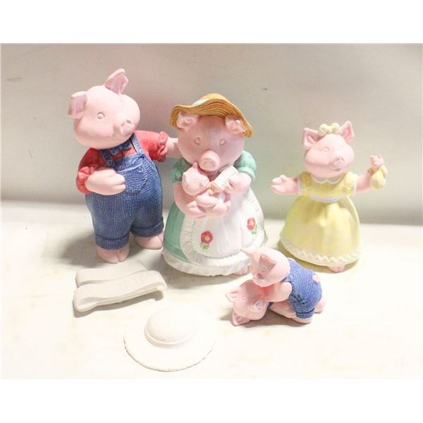 LOT OF CERAMIC PIGGYS