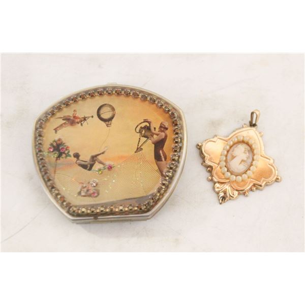 VINTAGE CAMEO + FOLDING MIRROR