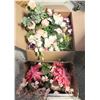 Image 1 : LARGE LOT OF SILK FLOWERS