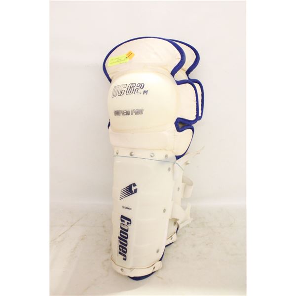VINTAGE COOPER SHIN PADS