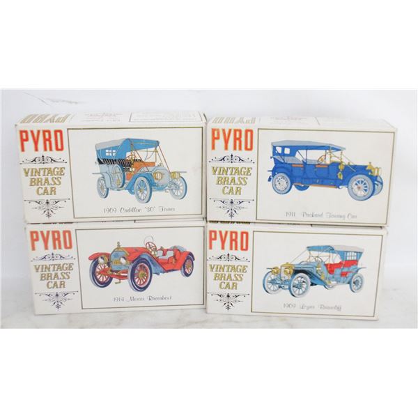 4 VINTAGE 1:32 SCALE MODELS IN ORIGINAL