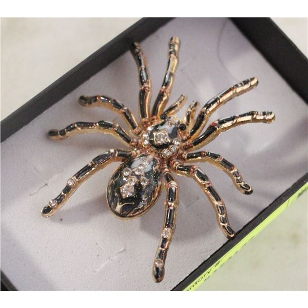 NEW OMBRE BLACK & WHITE SPIDER BROOCH