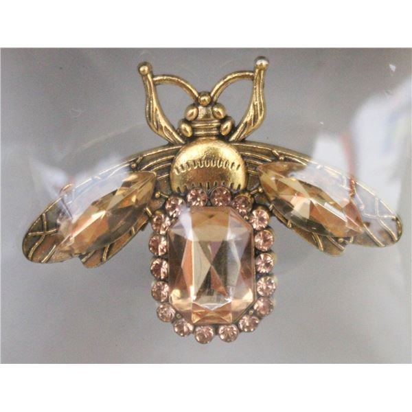 NEW VINTAGE INSPIRED BEE AMBER ACCENTS