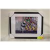 Image 1 : FRAMED BANKSY PHOTO 'LITTLE BOY PULLS CUTAIN'