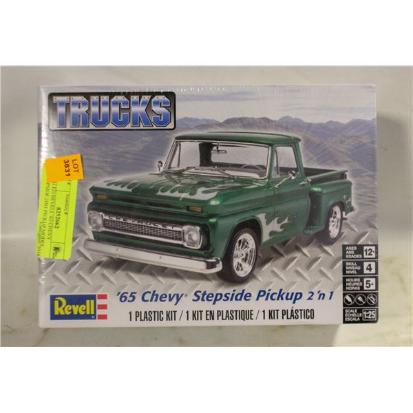 SEALED REVELL '65 CHEVY STEPSIDE 2IN1 PICKUP MODEL