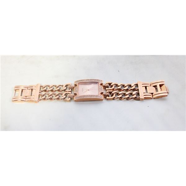 GUESS ROSE GOLD-TONE RHINESTONE WATCH