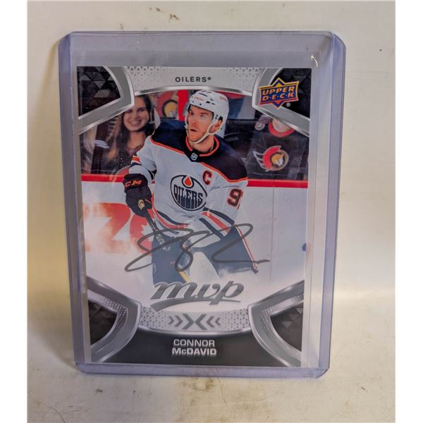 OILERS' CONNOR MCDAVID SILVER SCRIPT AUTO CARD